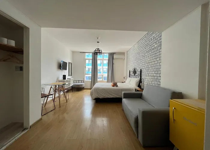 Avenue Apartment Studio